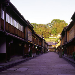 06-Higashi_Chaya