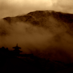 01-Hakone_-_Fog-20060514.jpg