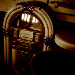 06-Kamakura_-_Oldies_Cafe_Jukebox-200604.jpg